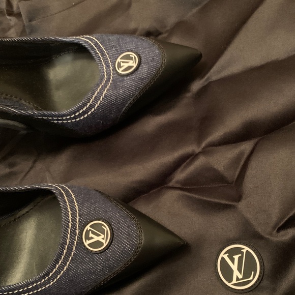 Absolutely stunning brand new, authentic rare abd Louis Vuitton denim shoes 7 - Picture 15 of 17